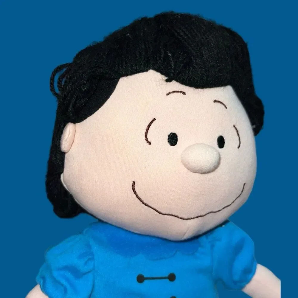 2010 Madame Alexander Lucy Van Pelt Cloth Doll Peanuts Collection 14” Plush